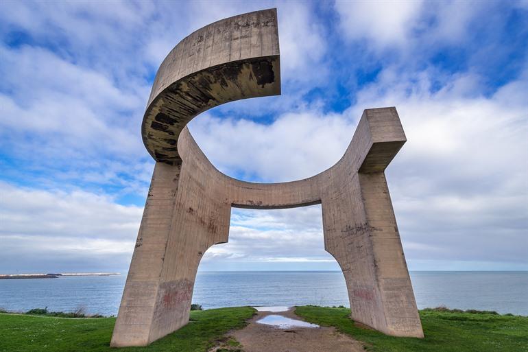 Monument Elogio del Horizonte, Gijon