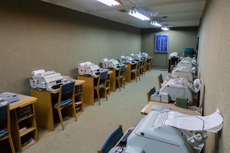 Morsecode typmachines in Tito's Bunker