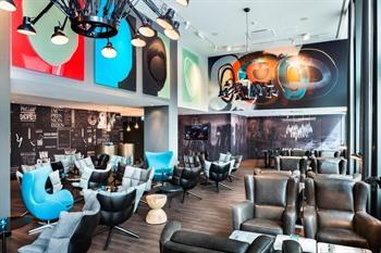Motel One Basel (Bazel)