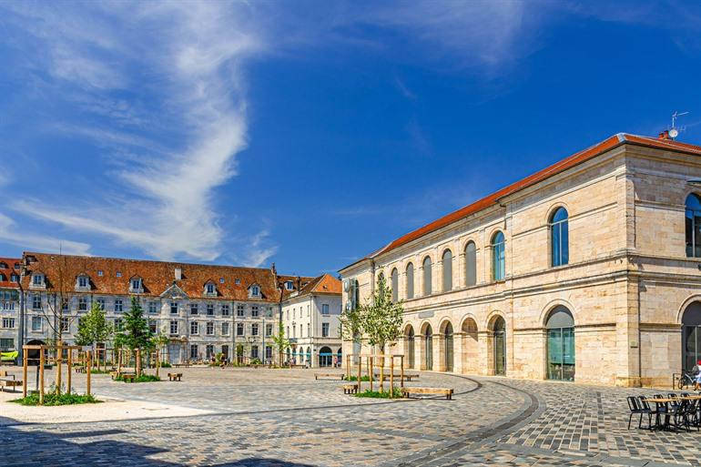 Musée des beaux-arts et d’archéologie de Besançon en Place de la Révolution, Besançon