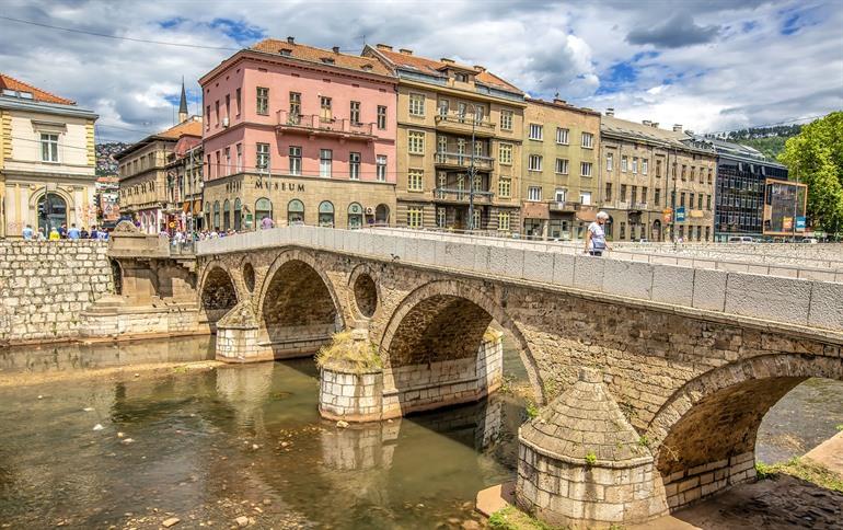 Museum Sarajevo 1878-1918 en de Latijnse brug, Bosnië en Herzegovin