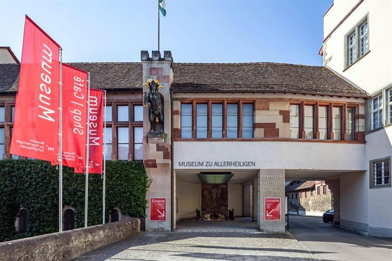 Museum zu Allerheiligen naast de Münsterkirche, Schaffhausen