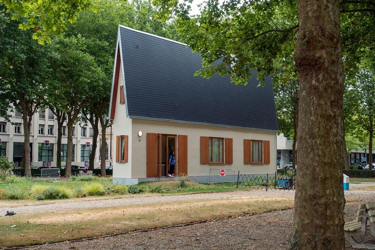 Narrow house in Le Havre bezoeken