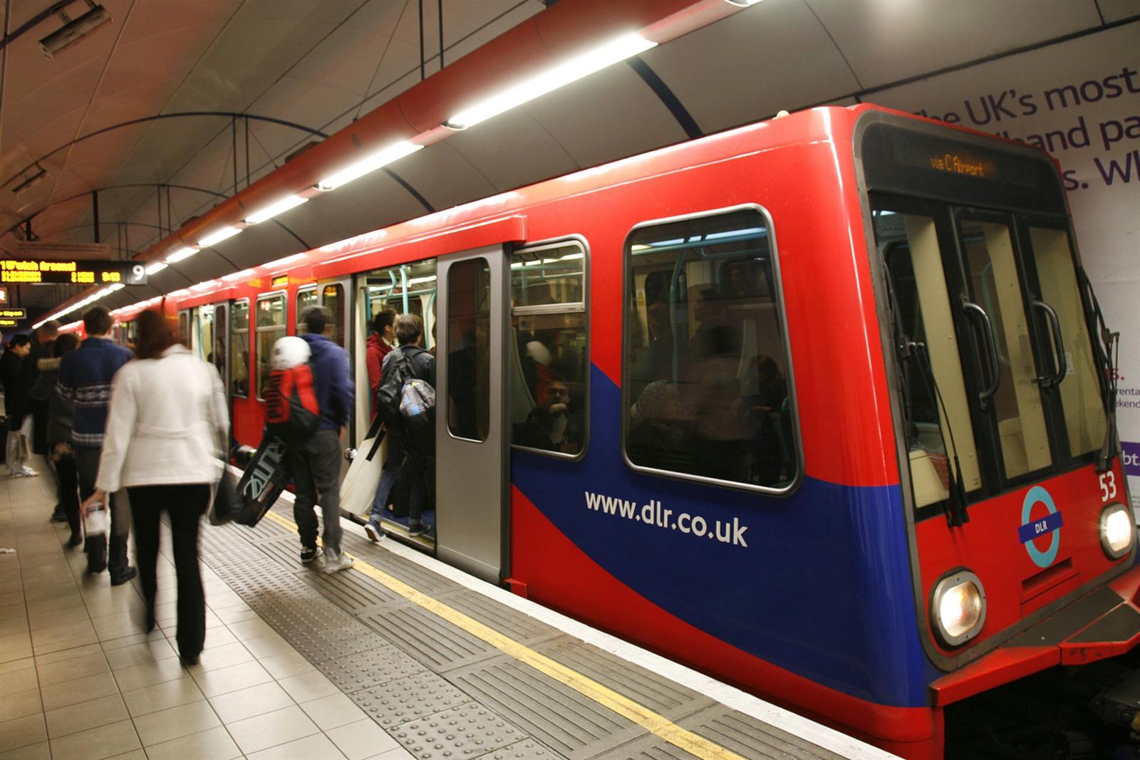 Hoe van de luchthavens in Londen naar het centrum? Tips + tickets