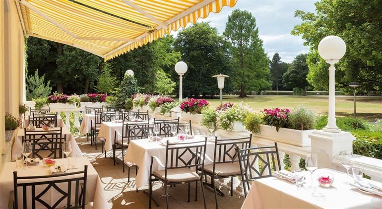 Nells Park Hotel