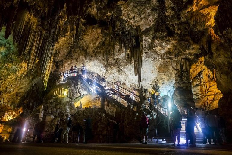 Nerja grotten in Andalusië