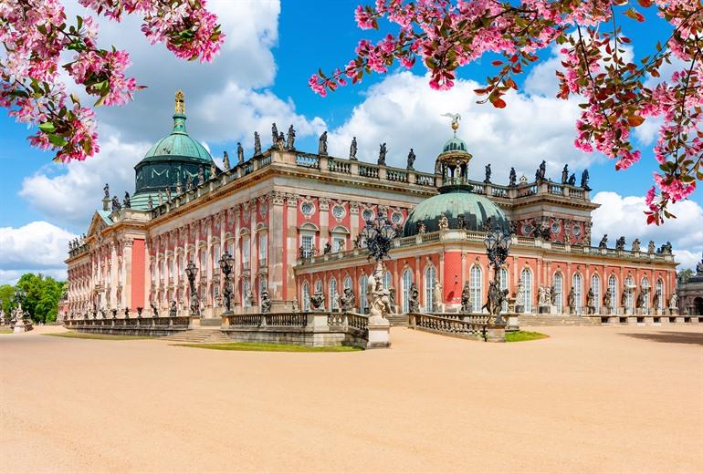 Neues Palais in Sanssouci park in Potsdam, Duitsland
