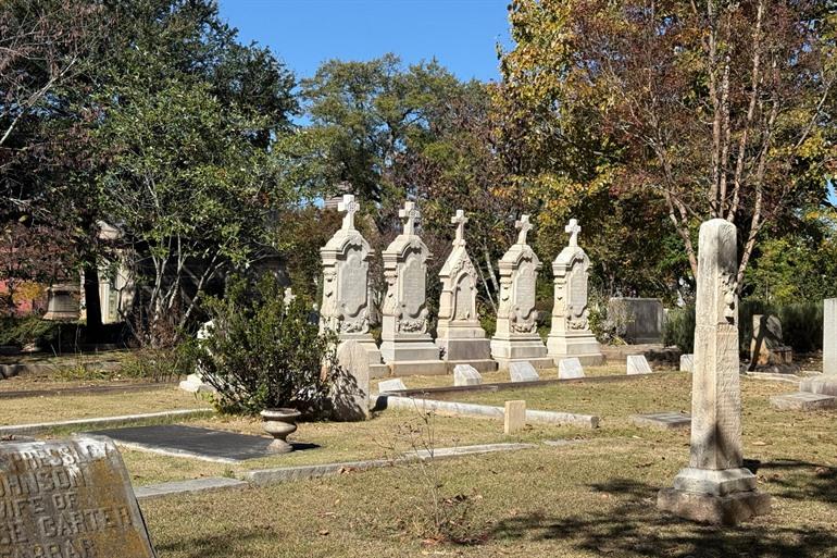 Oakland Cemetery