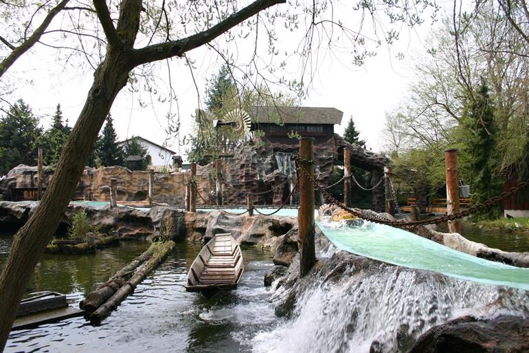 Oostenrijk Tirol Log Flume boomstamwaterbaan 