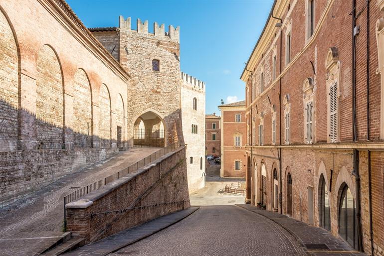 Oude centrum van Fabriano , Le Marche, Italië