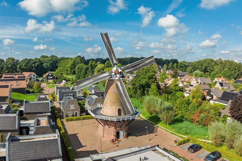 Oude Hengelmolen buiten het centrum