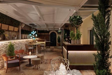 Overnachten in het Acanthus Blue hotel in het centrum van Corfu Stad