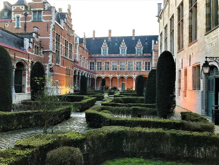 paleis van margareta van oostenrijk mechelen