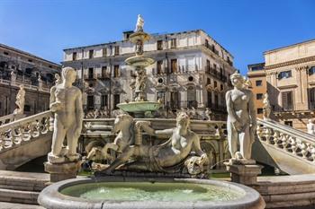 Palermo, piazza Pretoria