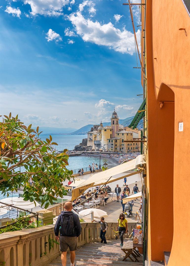 Panoramisch uitzicht op de stad Camogli in Ligurië