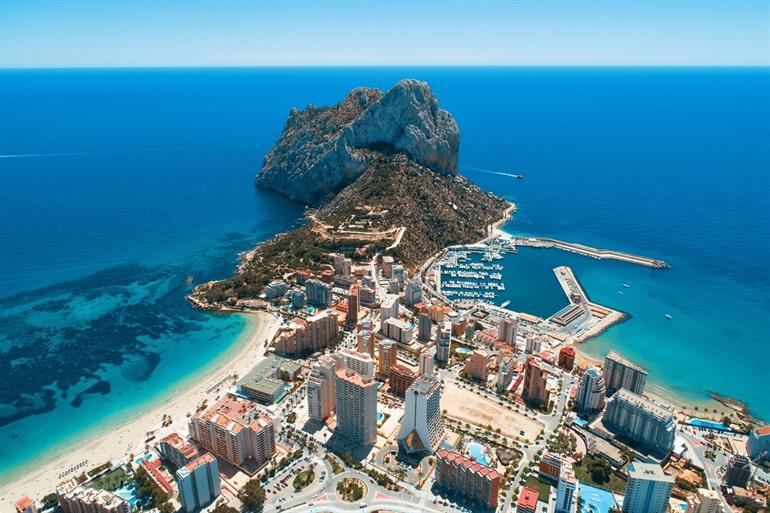 Panoramisch zicht op Calpe, Spanje