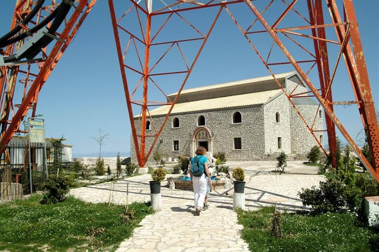 Pantokrator-klooster bezoeken op Mount Pantokrator