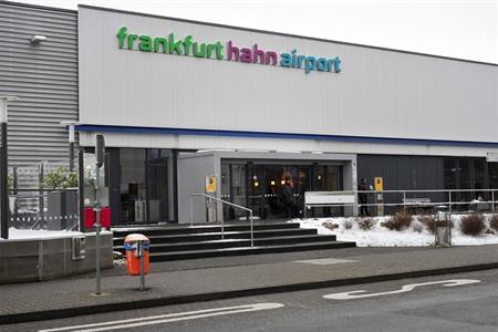 Parkeren op de luchthaven Frankfurt Hahn: Prijzen, info + gratis alternatieven