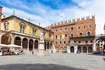 Piazza dei Signori bezoeken, Verona