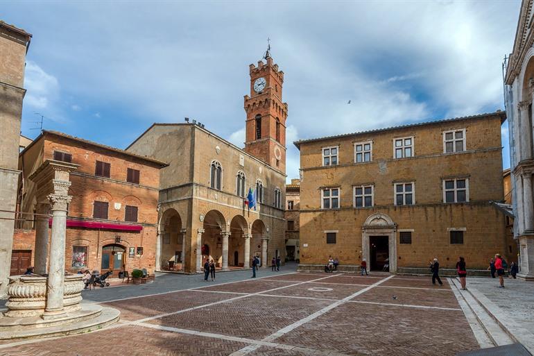 Piazza Pio II, het centrale plein van Pienza