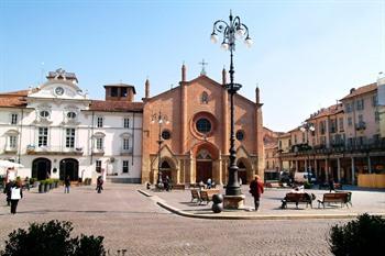 Piazza San Secondo & Chiesa Collegiata di San Secondo, Asti, Piëmont