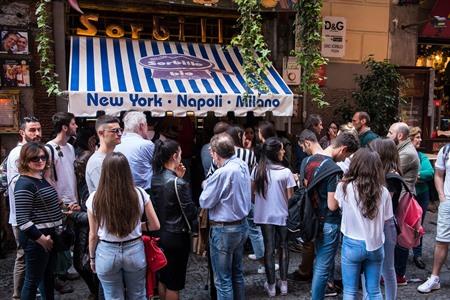 Waar eet je de lekkerste pizza's in Napels? De 10 beste pizzeria's in Napels