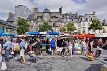 Place des Lices in Rennes, Bretagne