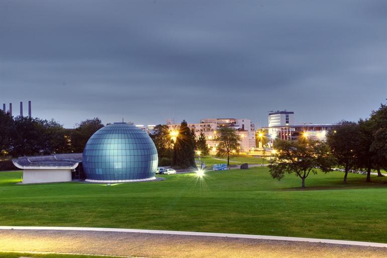 Planetarium in de stad