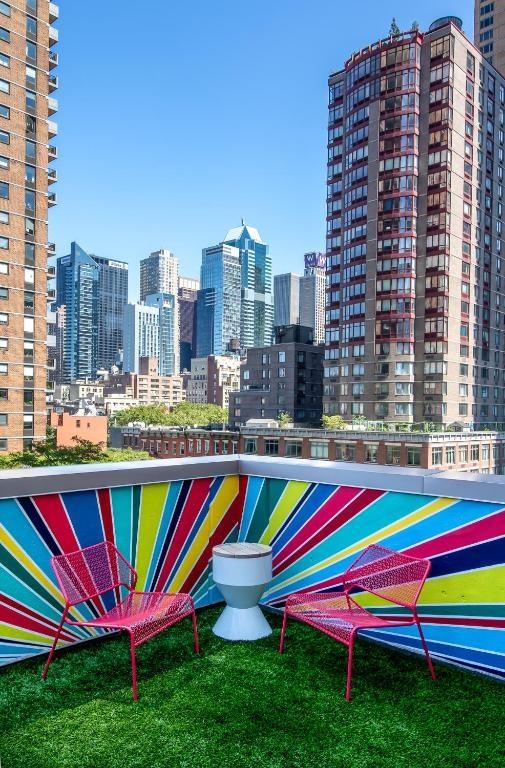 Pod 39 Rooftop Lounge & Bar