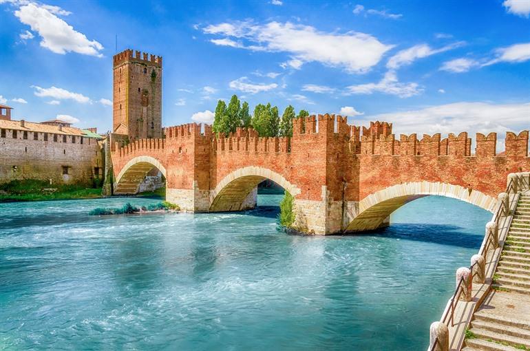 Ponte di Castelvecchio bezoeken, Verona