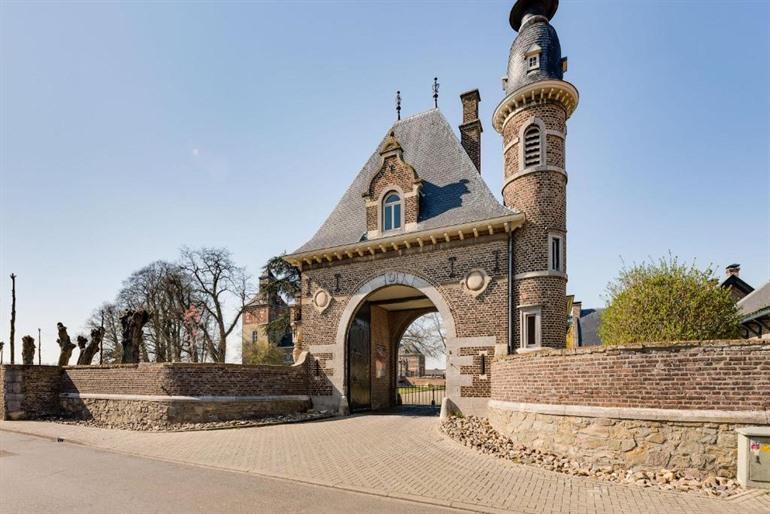 Poortgebouw Kasteel Borgharen boeken