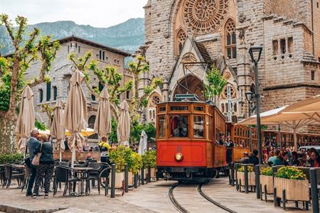 Port de Sóller - badplaats in de mooiste baai van Mallorca