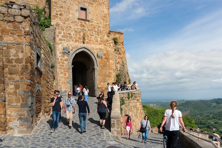 Porta Santa Maria, Civita di Bagnoregio