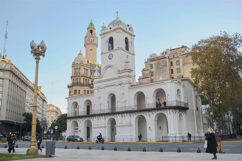 Prachtige gevel van het museum Cabildo