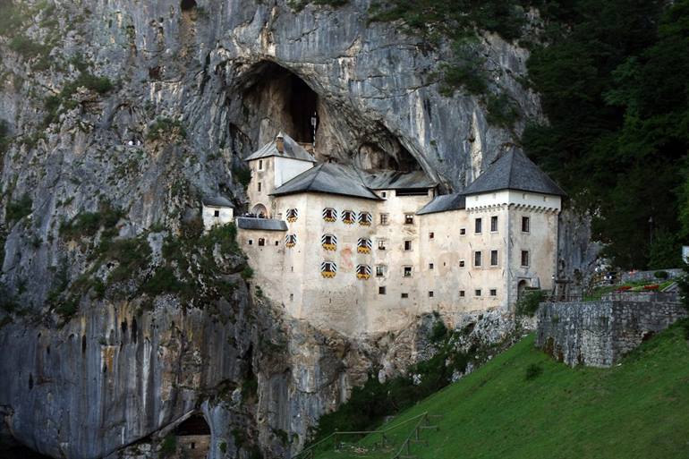 Predjama Castle