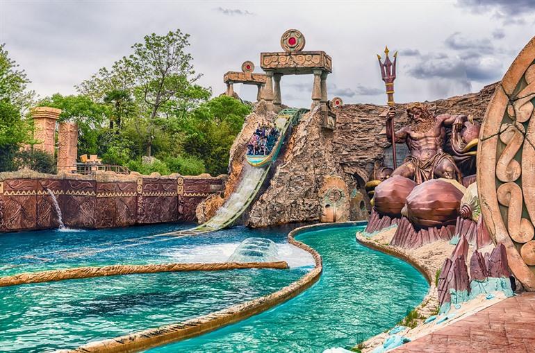 Pretpark Gardaland, Gardameer