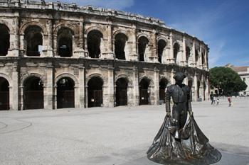 Provence, nimes