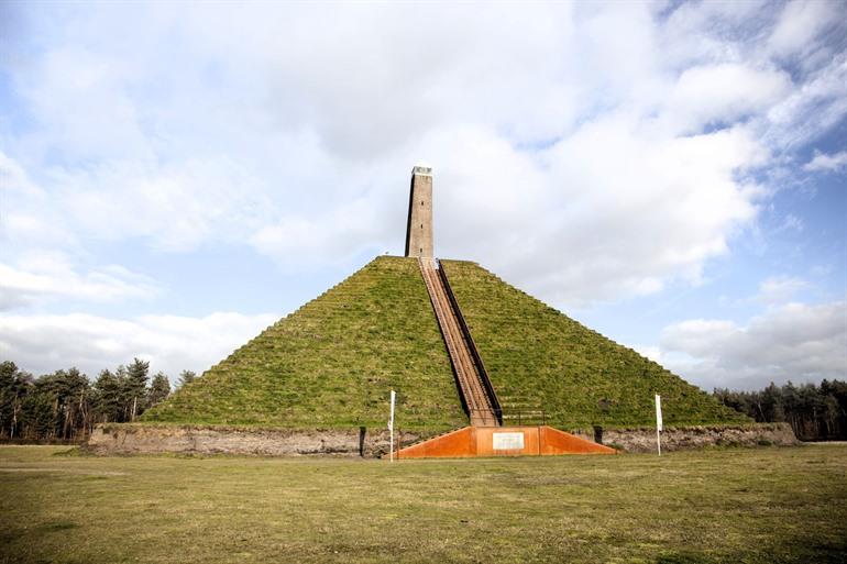Pyramide van Austerlitz op de Utrechtse Heuvelrug