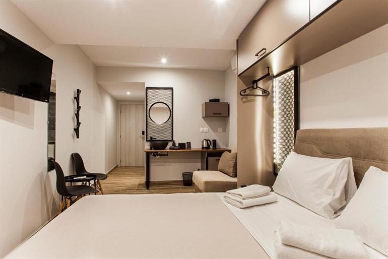 Raise the Heraklion Project boeken