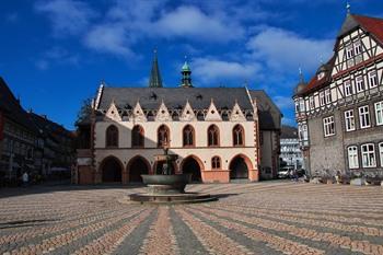 Rathaus van Goslar op het marktplein, Harz