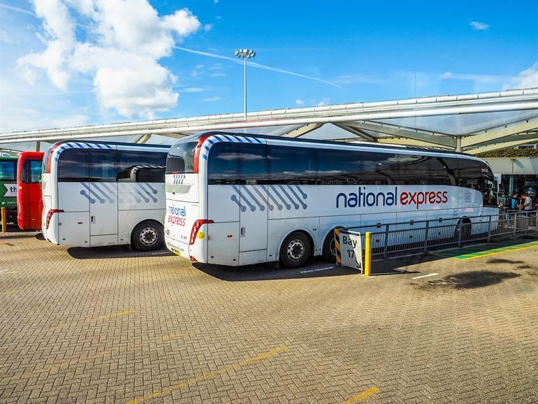 Reis naar het centrum vanuit London Stansted met de National Express-bus