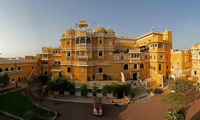 Resort Deogarh Mahal