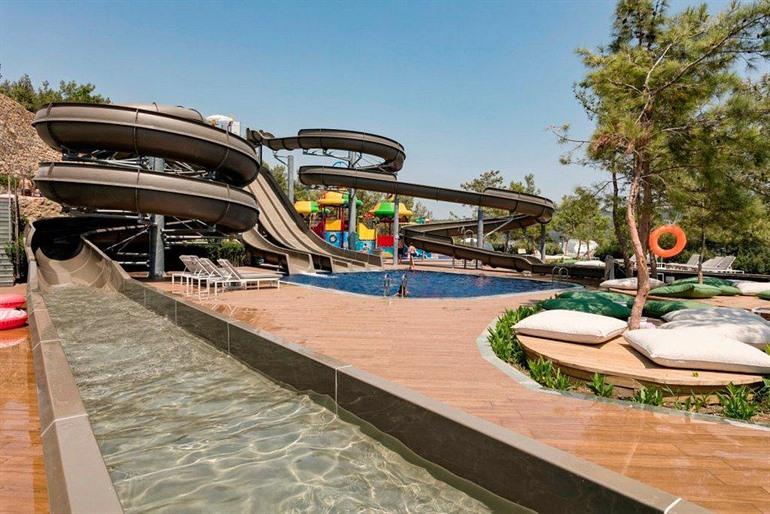 Resort Titanic Deluxe Bodrum boeken