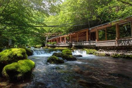 Resort Ujevara e Drinit boeken vlakbij de White Drin waterval