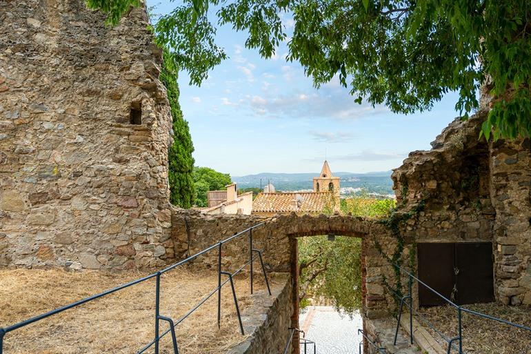 Restanten van het kasteel van Grimaud, Côte d'Azur