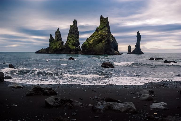 Reynisdrangar: de 3 rotspilaren