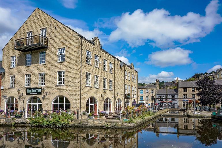 Rochdale Canal in Hebden Bridge, Noordwest-Engeland