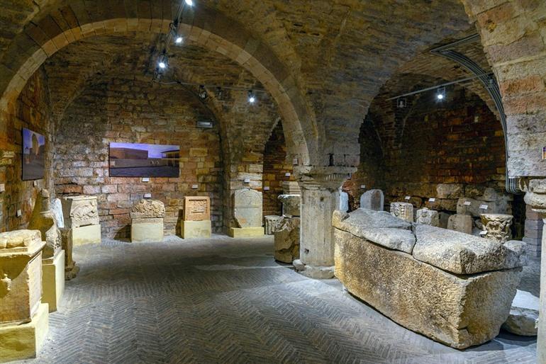 Romeinse Forum en het Archeologisch Museum in Assisi