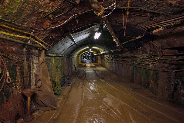 Rondleiding door de tunnels van de Rammelsbergmijnen, Harz