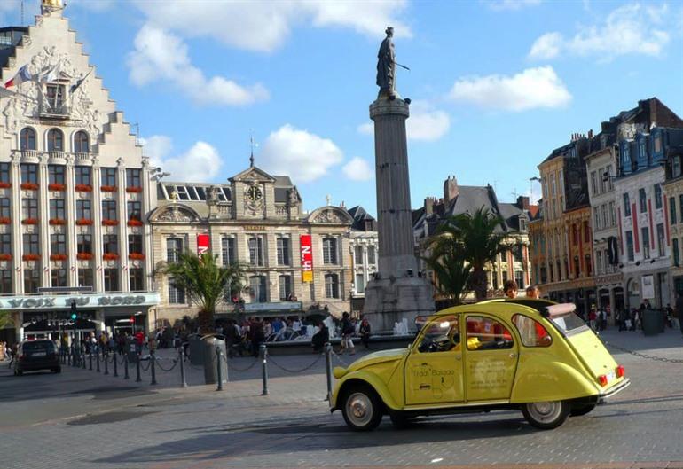 Rondleiding door het stadscentrum van Lille met een iconische Citroen 2CV